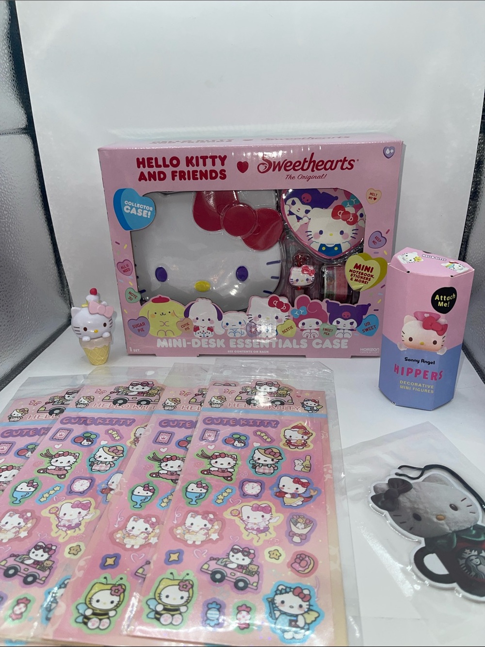 Sanrio 8 Piece Hello Kitty Accessories